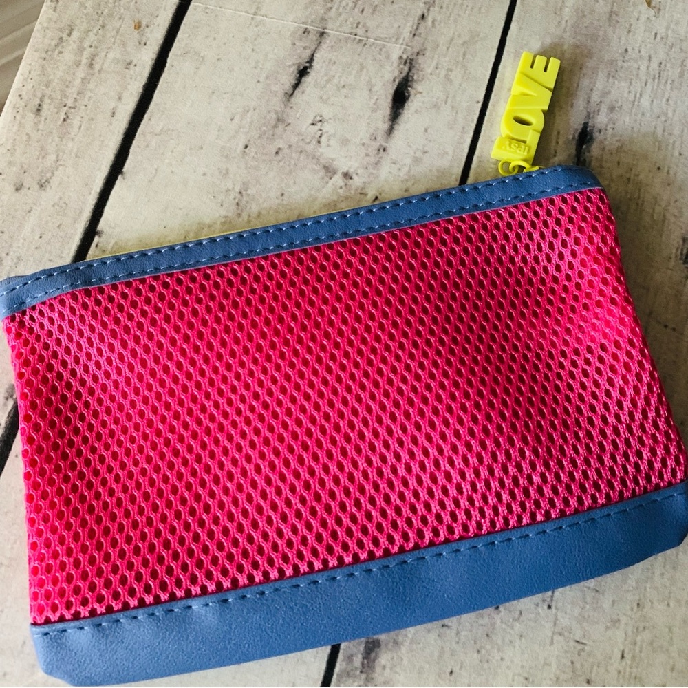 2/10$ Brand new IPSY makeup bag